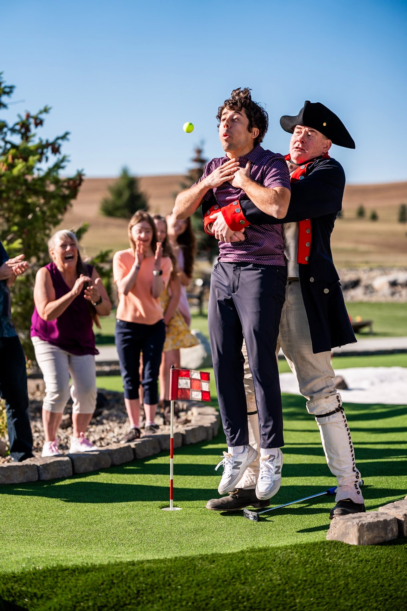 Behind the scenes photo 8