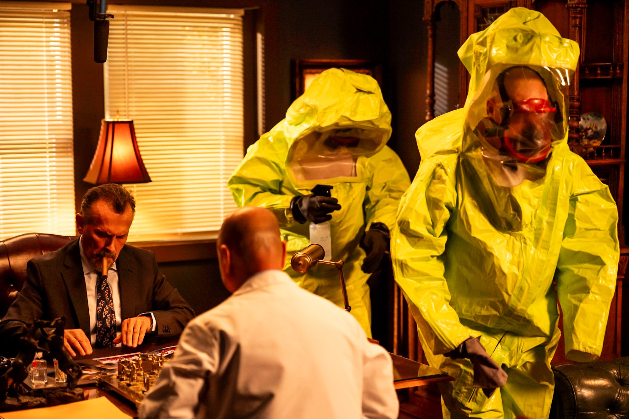 Behind the scenes photo 9